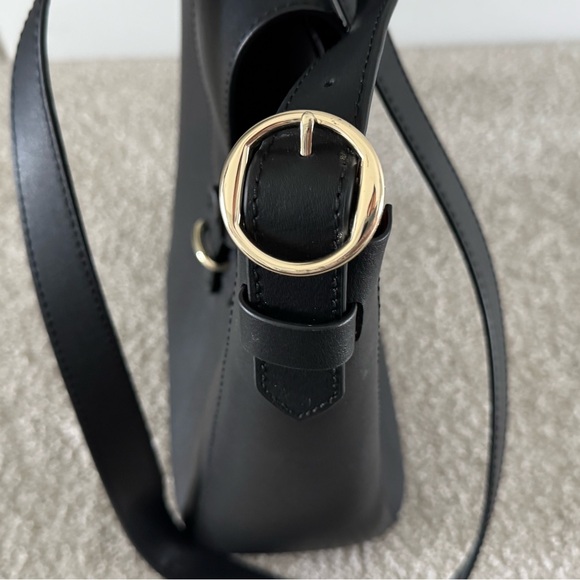 Banana Republic - Vegan Black Leather Crossbody/Shoulder Bag - Picture 3 of 5